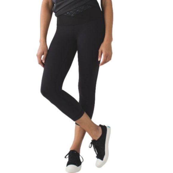 lululemon athletica Pants - Lululemon Wunder Under Crop (High-Rise)